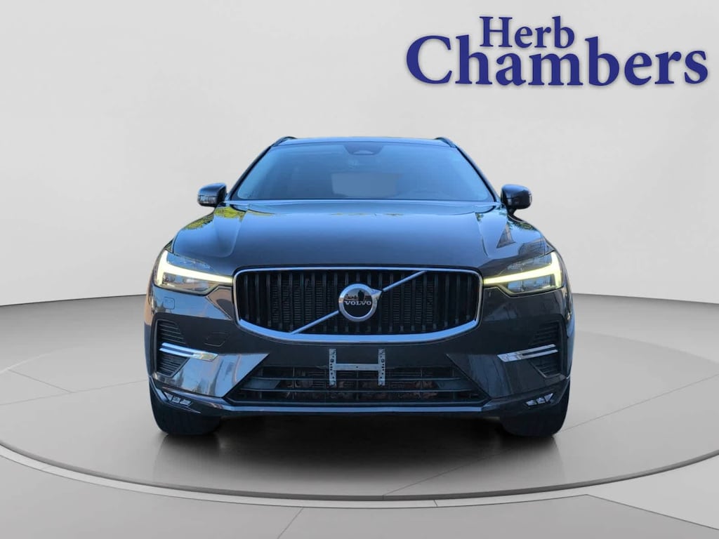 Used 2022 Volvo XC60 B5 AWD Momentum SUV