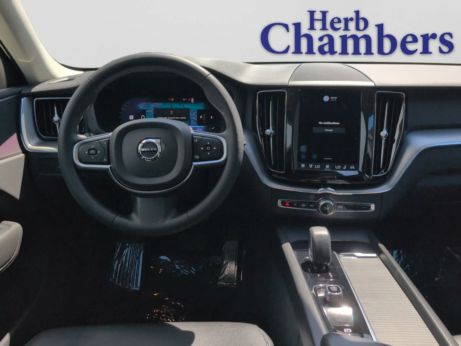 used 2023 Volvo XC60 car, priced at $32,998