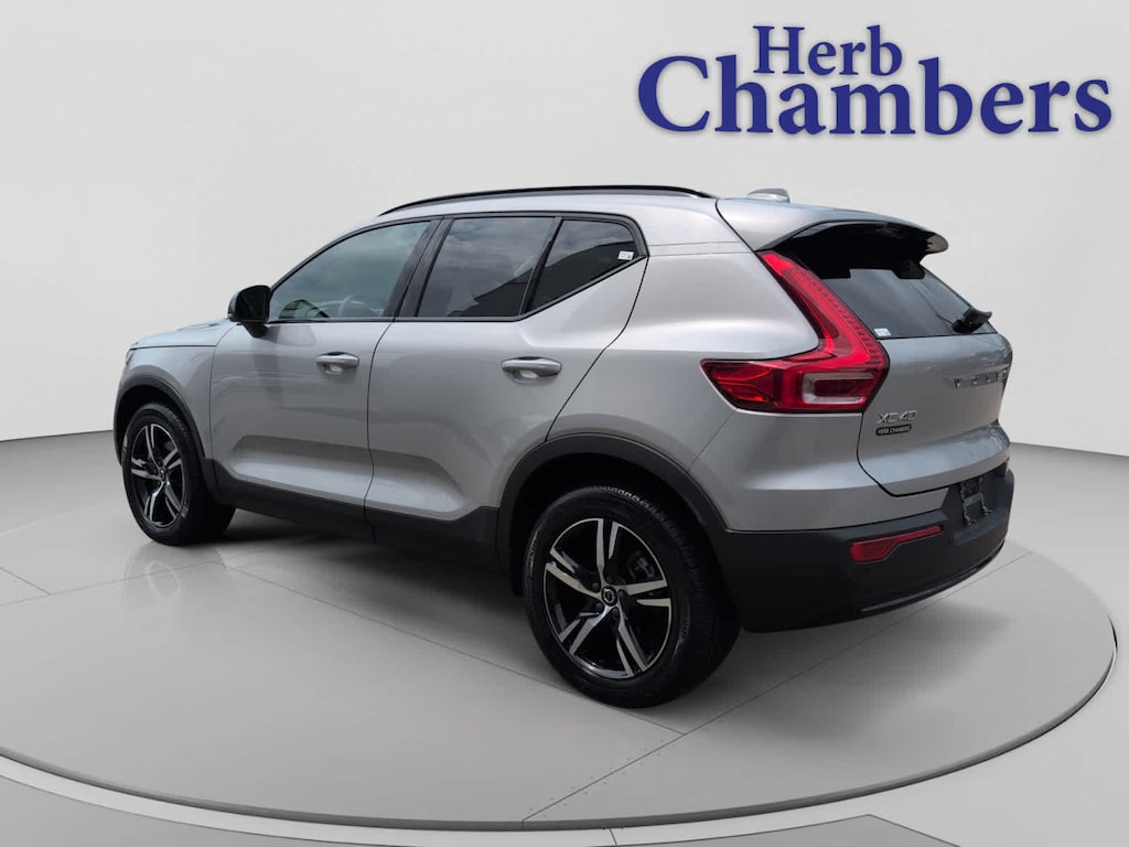 Certified 2024 Volvo XC40 B5 Core Bright SUV