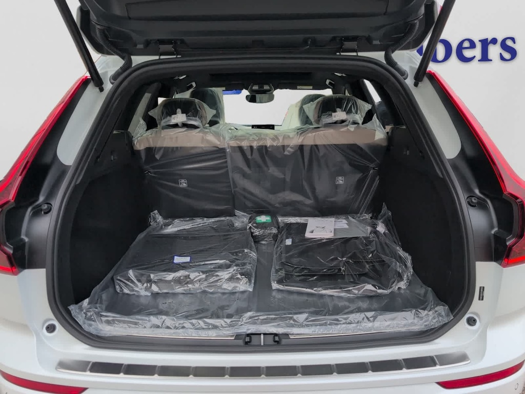 New 2026 Volvo XC60 B5 Plus SUV