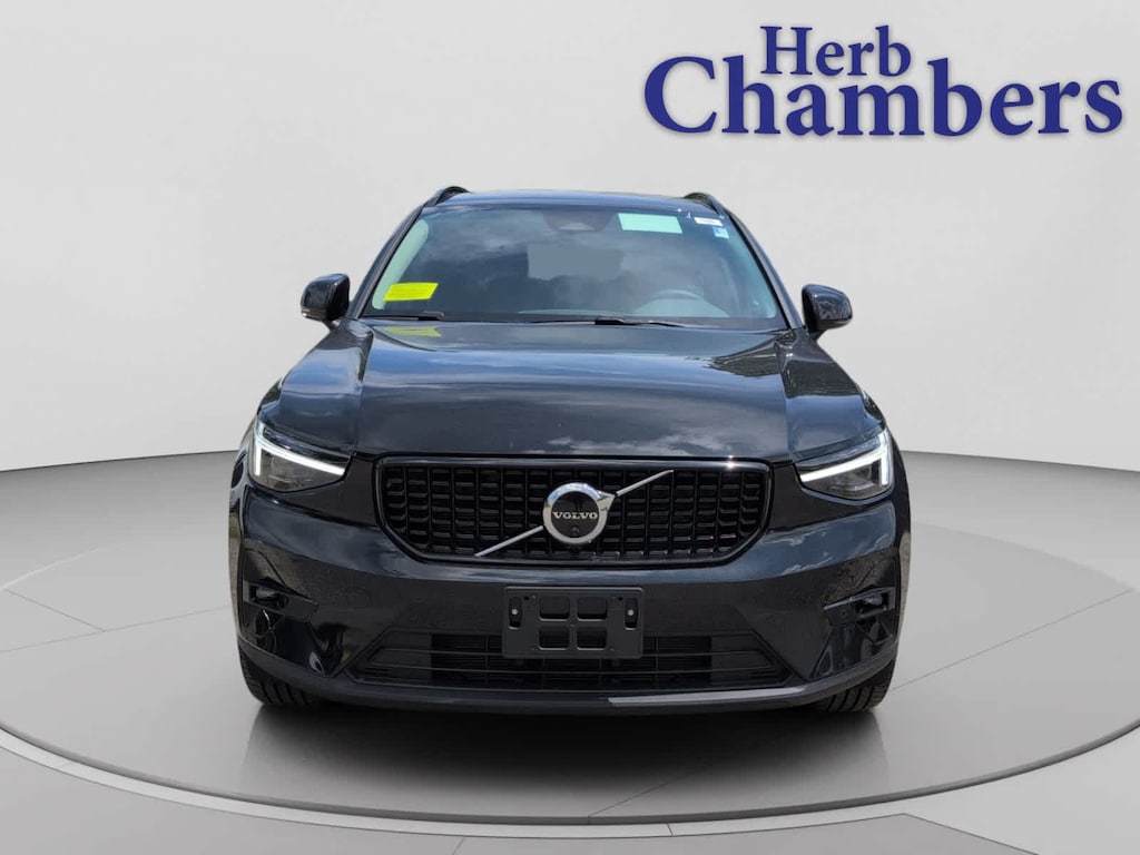 New 2026 Volvo XC40 B5 Plus SUV
