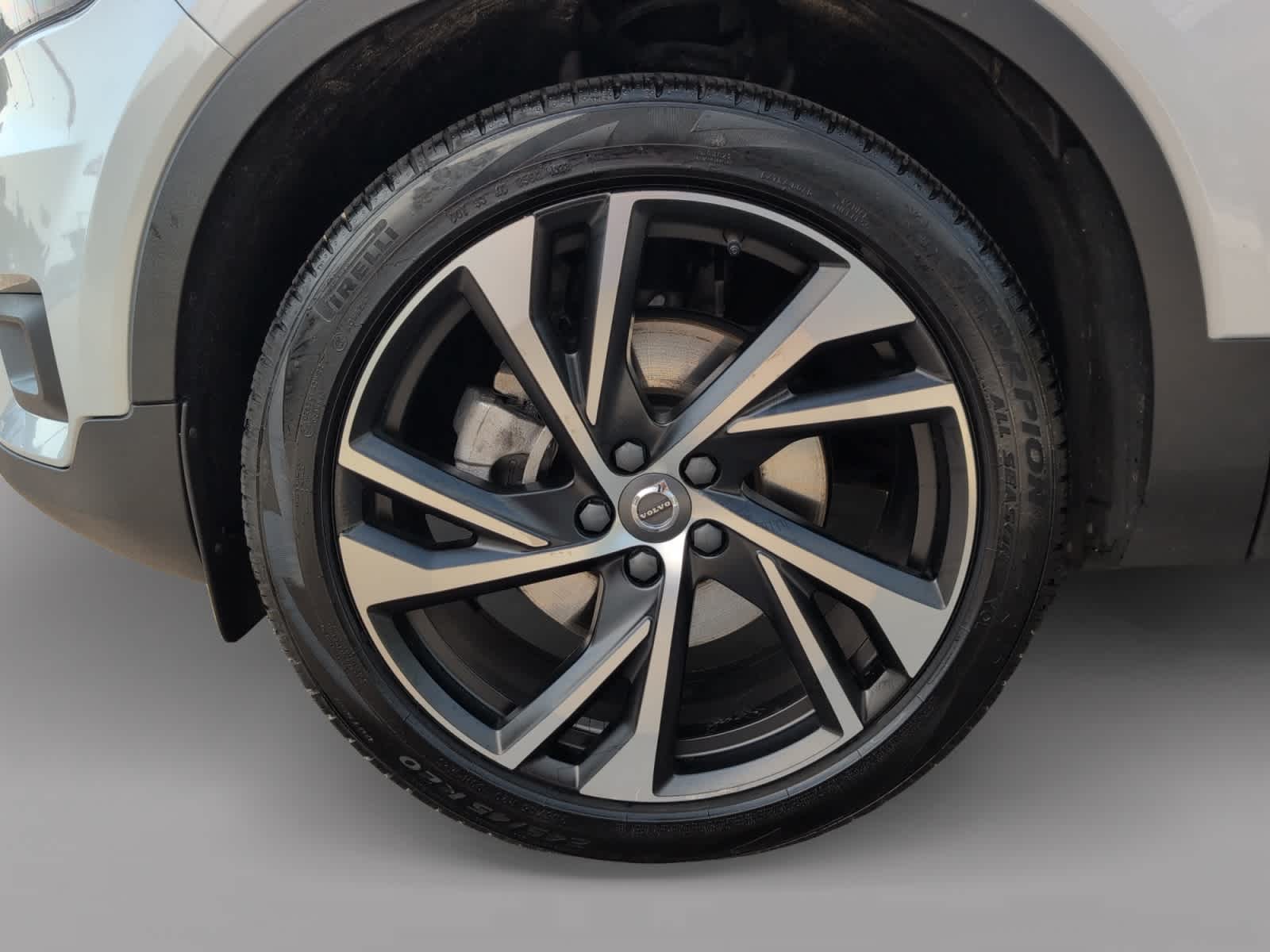 2021 Volvo XC40 19