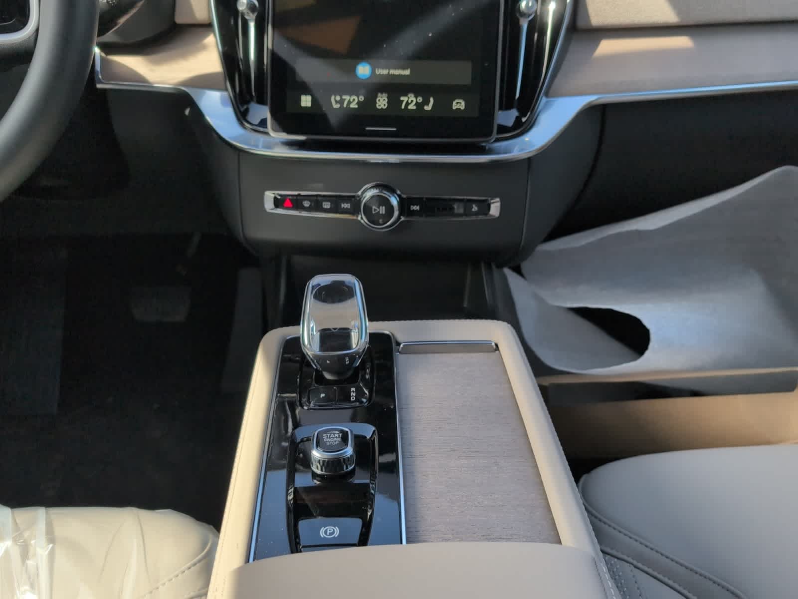 new 2026 Volvo XC90 plug-in hybrid car, priced at $82,380