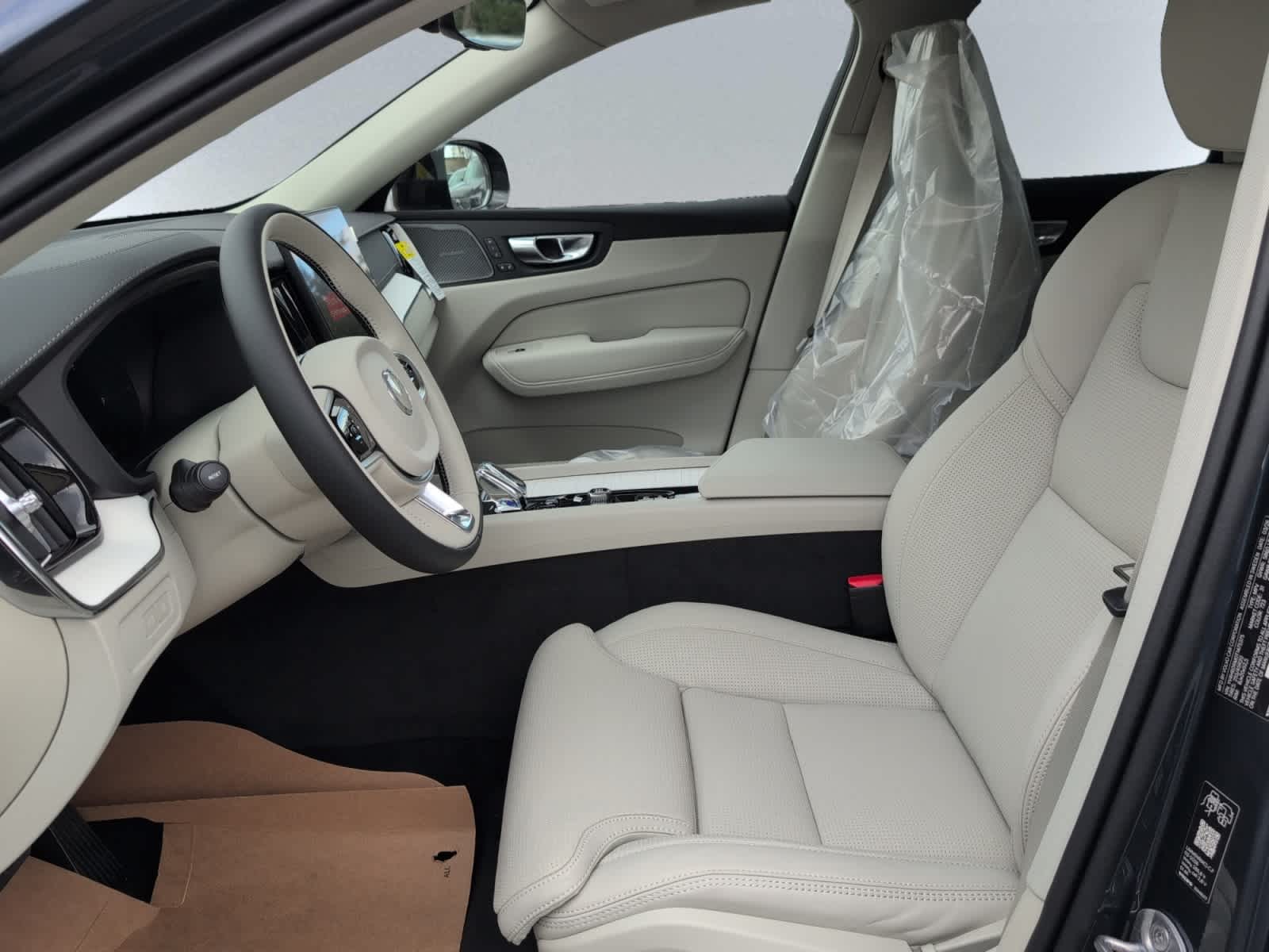 new 2026 Volvo XC60 plug-in hybrid car, priced at $74,370