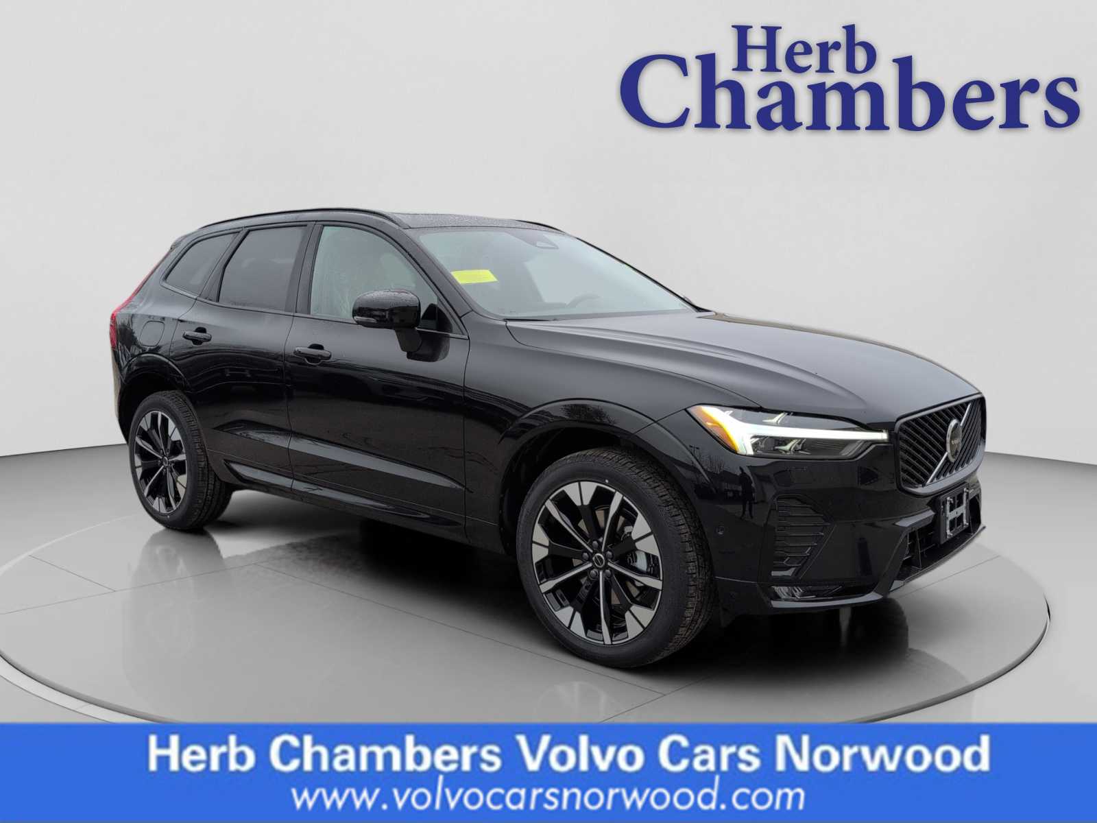 2026 Volvo XC60 Plus's photo