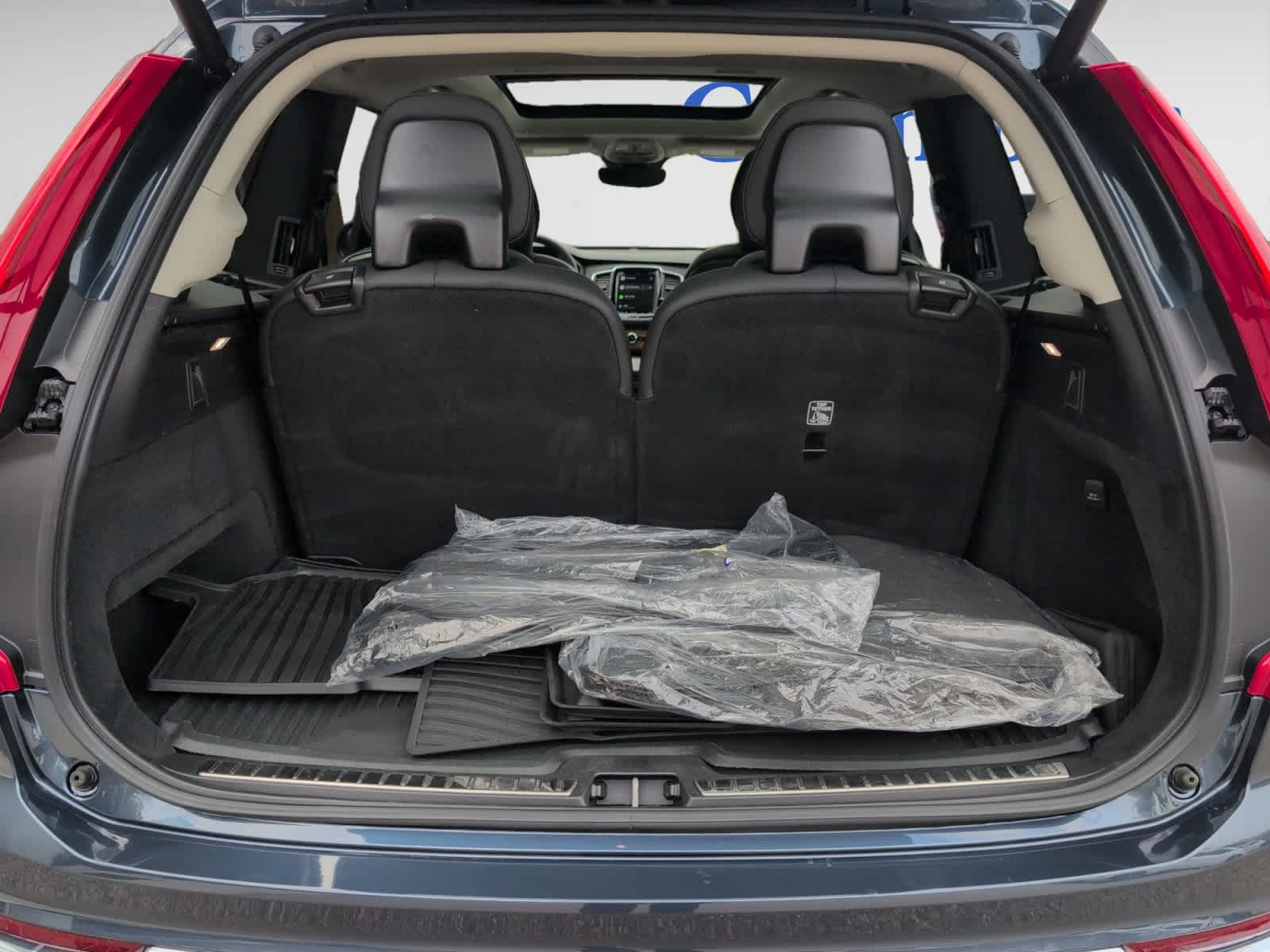 2024 Volvo XC90 Plus photo 4