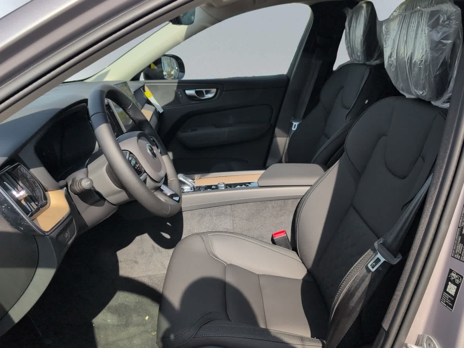 new 2026 Volvo XC60 car, priced at $58,105