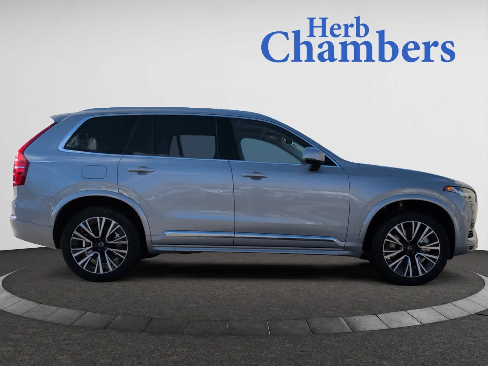 used 2025 Volvo XC90 plug-in hybrid car, priced at $76,875