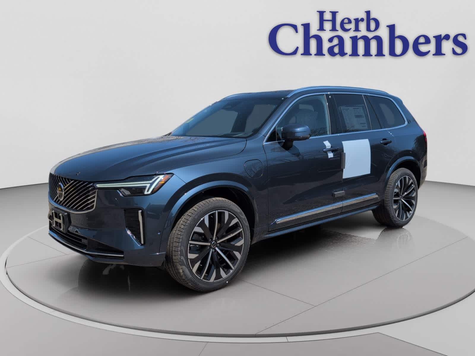 new 2026 Volvo XC90 plug-in hybrid car, priced at $86,130