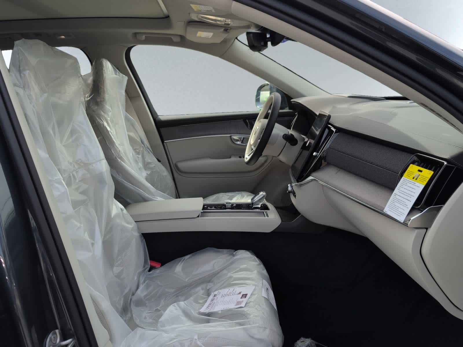 new 2026 Volvo XC90 car, priced at $75,270