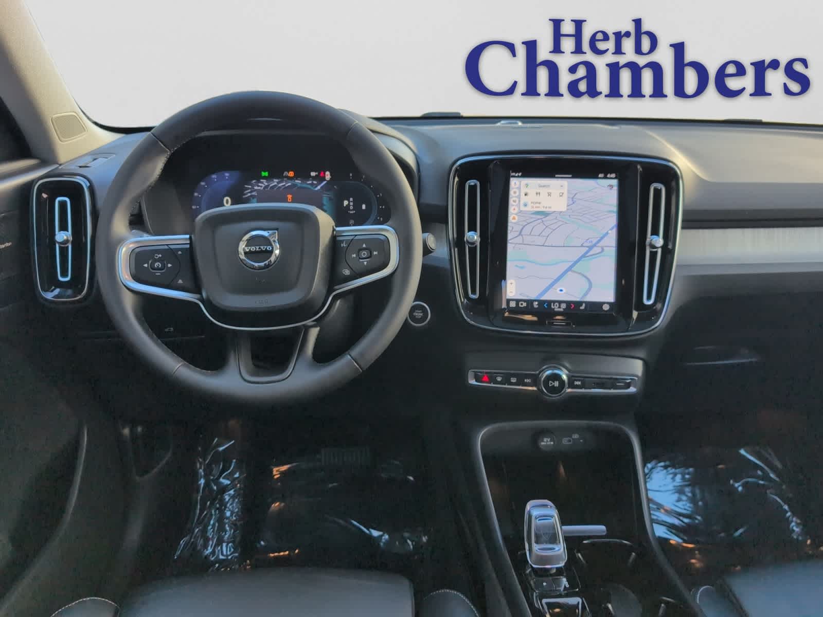 used 2023 Volvo XC40 car, priced at $31,998