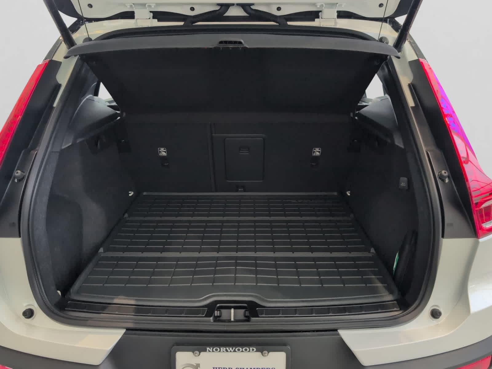 new 2026 Volvo XC40 car, priced at $54,960