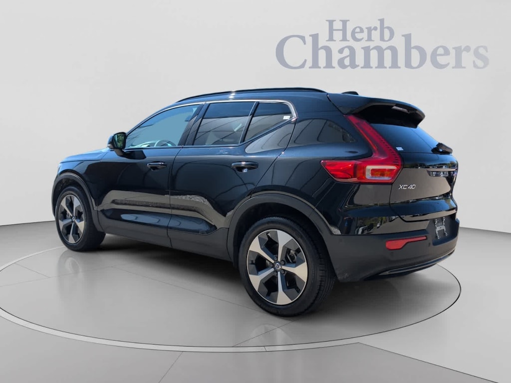 Used 2024 Volvo XC40 B5 Plus Dark SUV