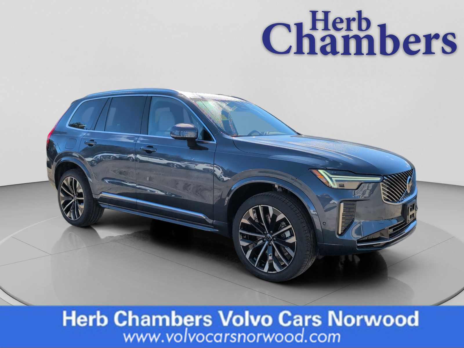 2026 Volvo XC90 Plus's photo