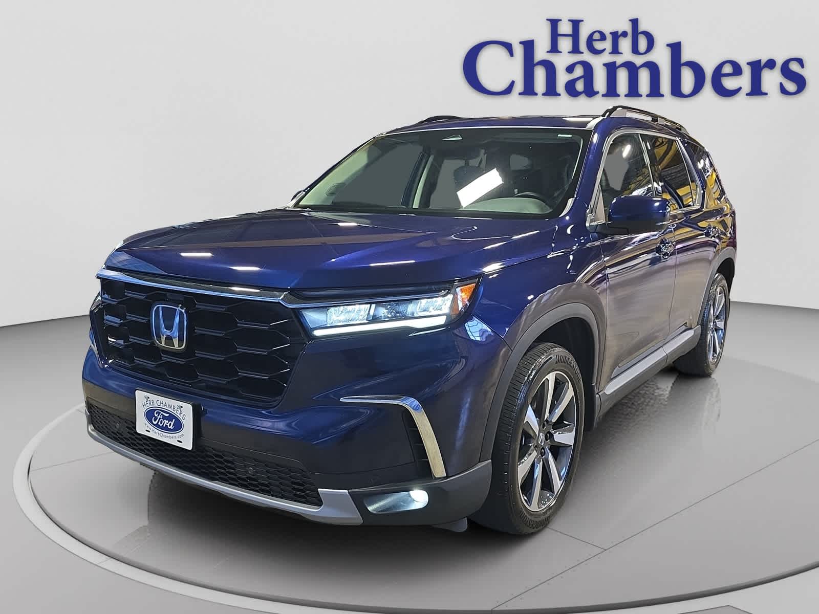 2025 Honda Pilot Touring - Photo 11