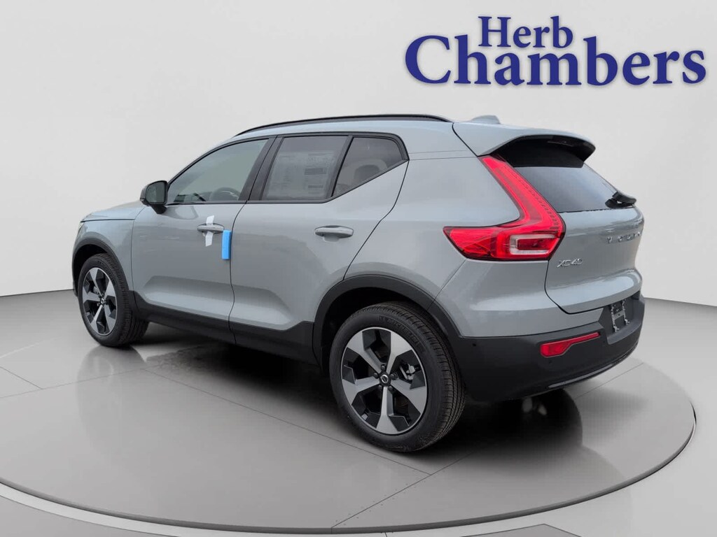 New 2026 Volvo XC40 B5 Plus SUV