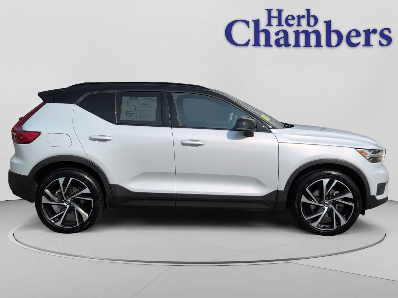 2021 Volvo XC40 5
