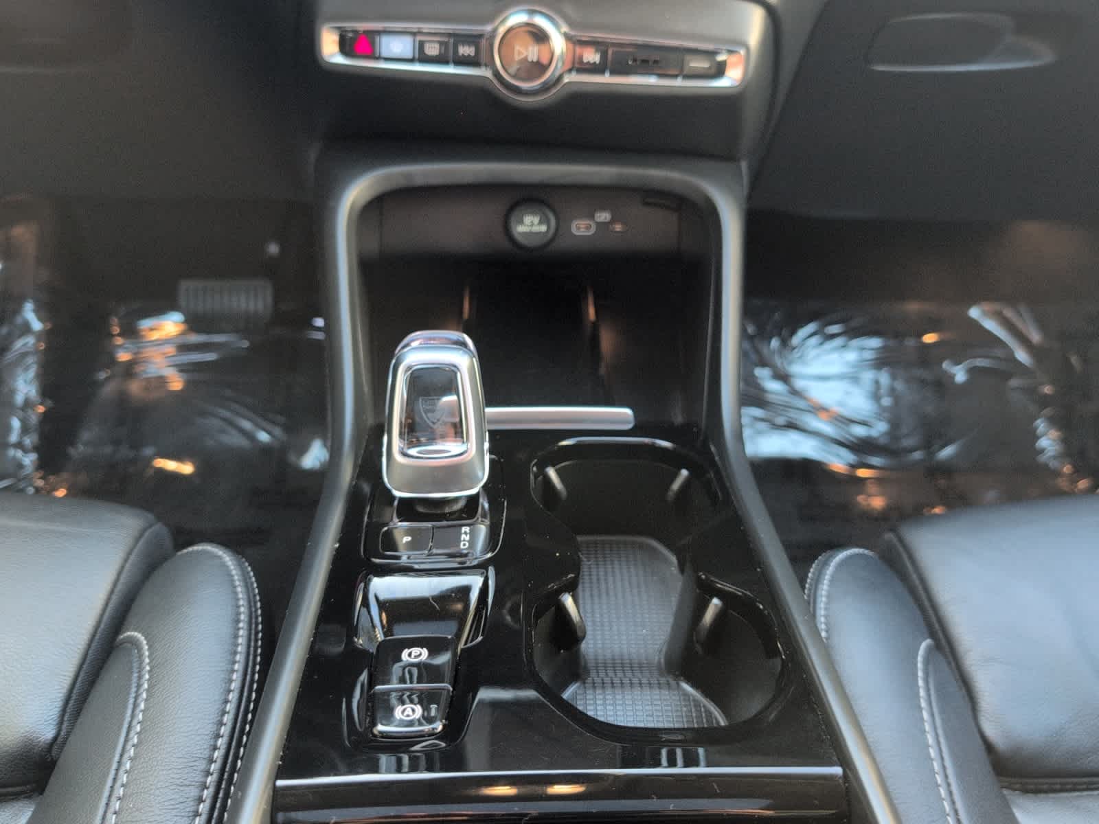 used 2023 Volvo XC40 car, priced at $31,998