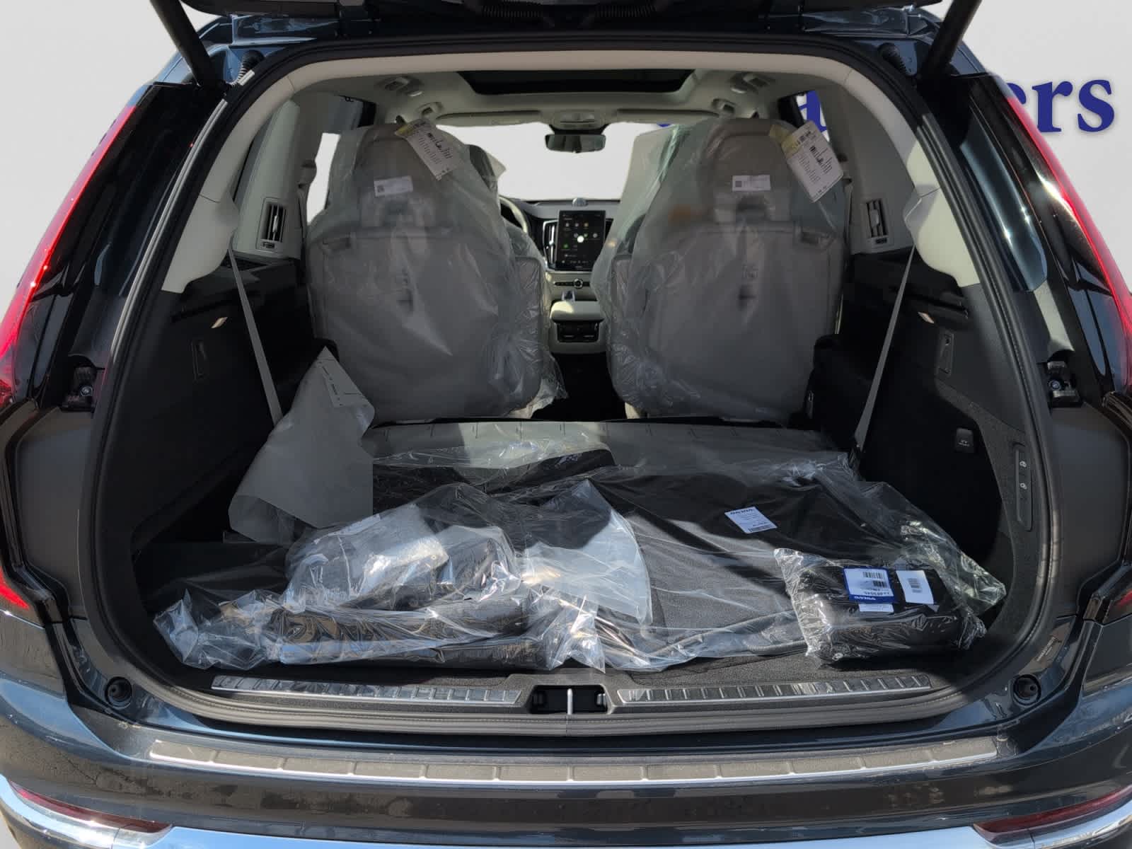 new 2026 Volvo XC90 plug-in hybrid car, priced at $92,625