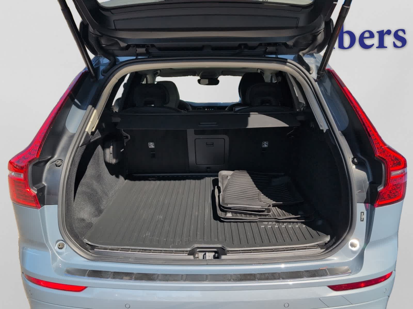 used 2023 Volvo XC60 car, priced at $32,998