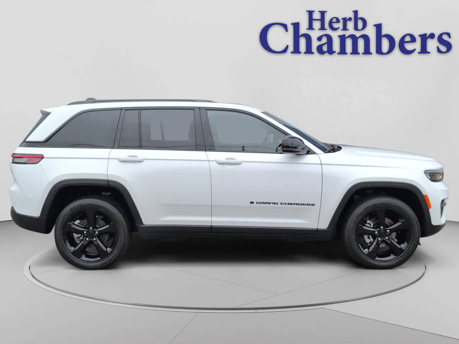 used 2023 Jeep Grand Cherokee car, priced at $31,998