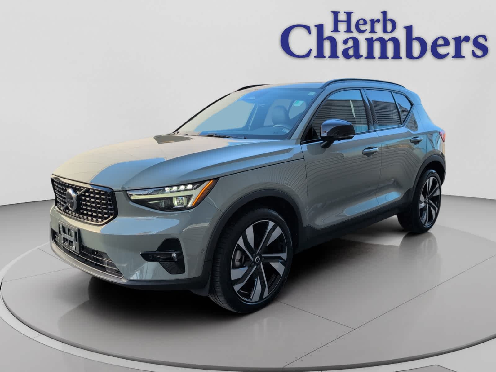 used 2023 Volvo XC40 car, priced at $31,998