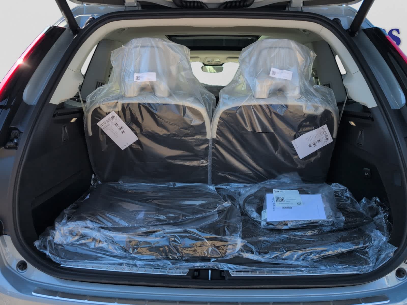 new 2026 Volvo XC90 plug-in hybrid car, priced at $85,745