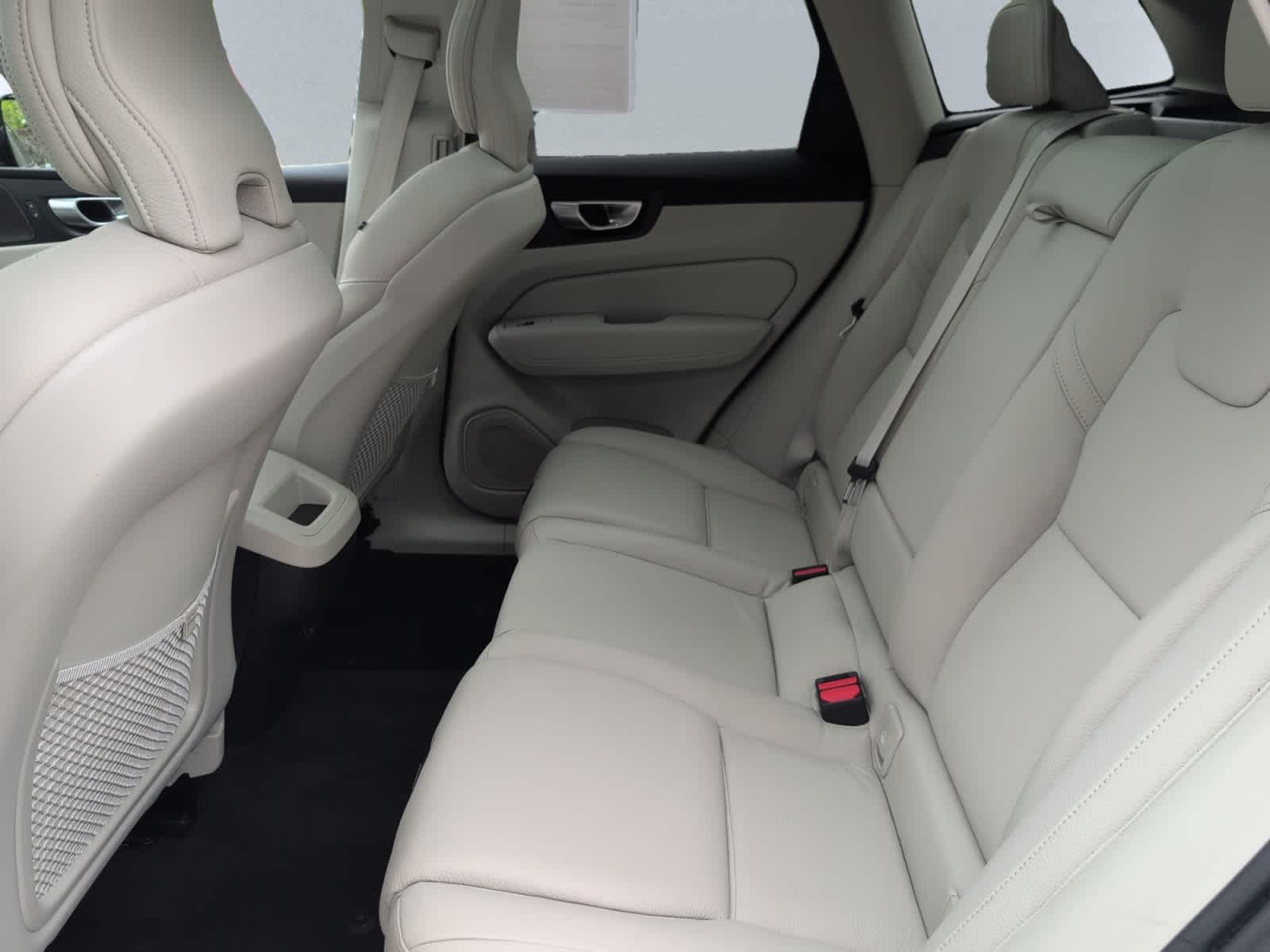used 2024 Volvo XC60 car, priced at $36,998