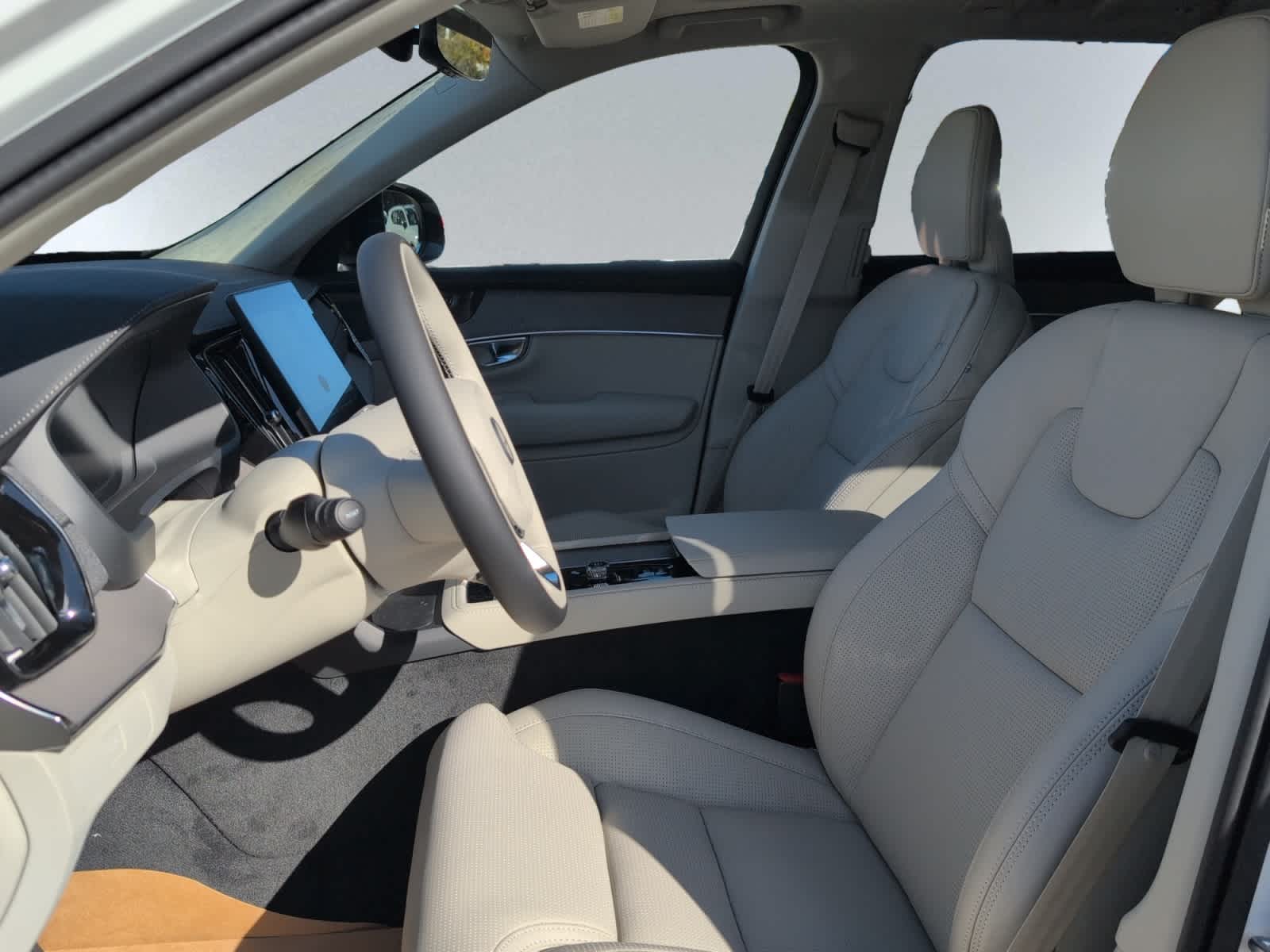 used 2026 Volvo XC90 car, priced at $75,530
