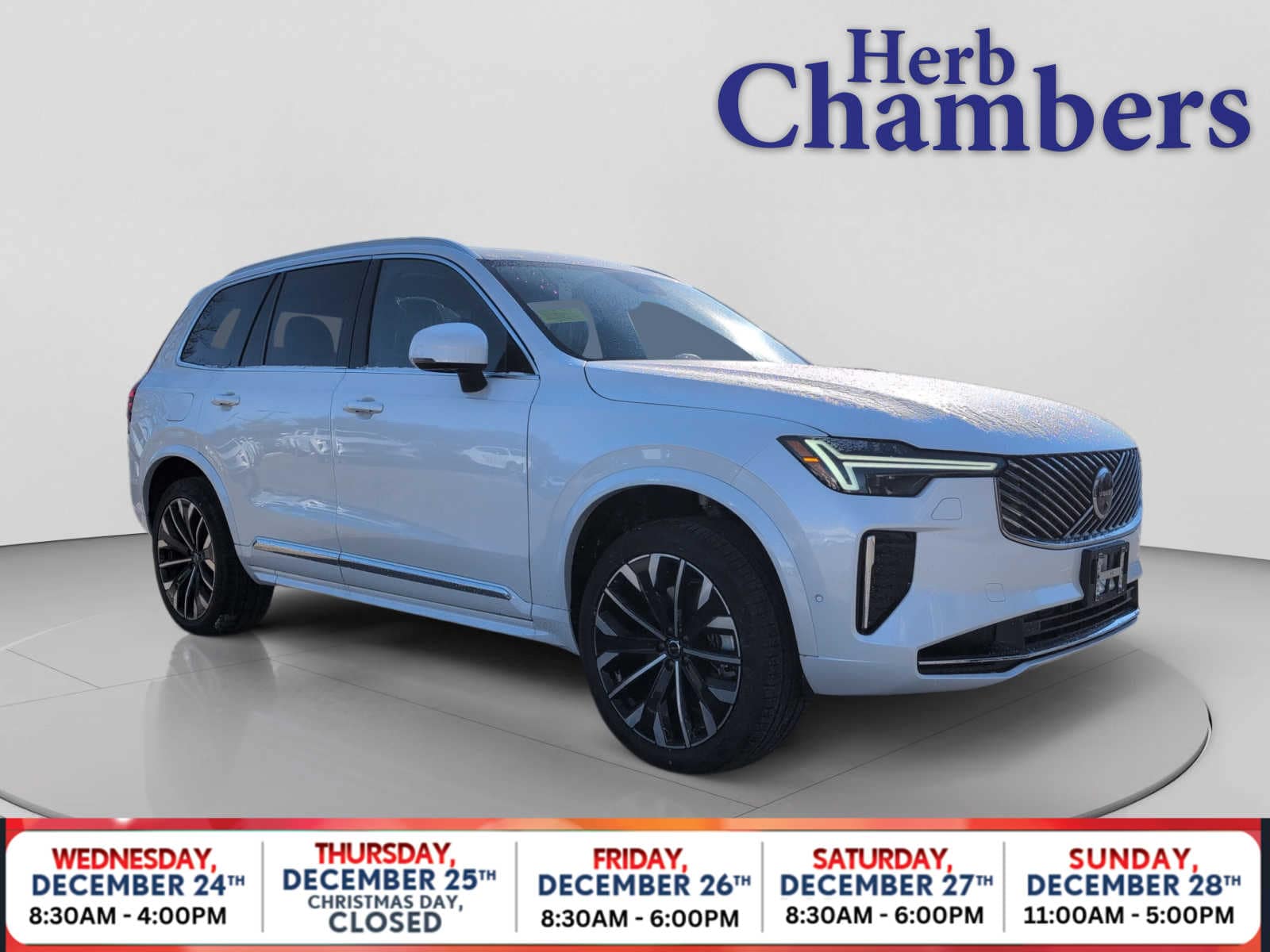 2025 Volvo XC90 Plus's photo