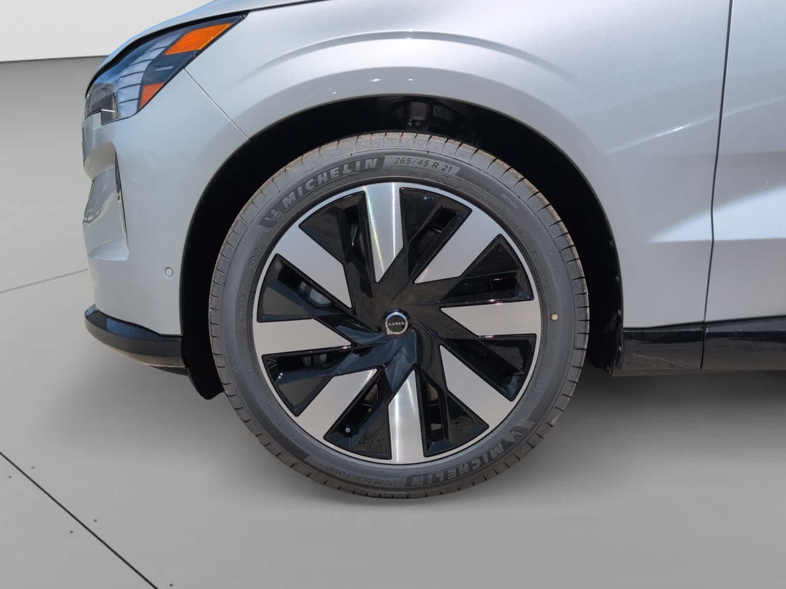 used 2025 Volvo EX90 car, priced at $85,640