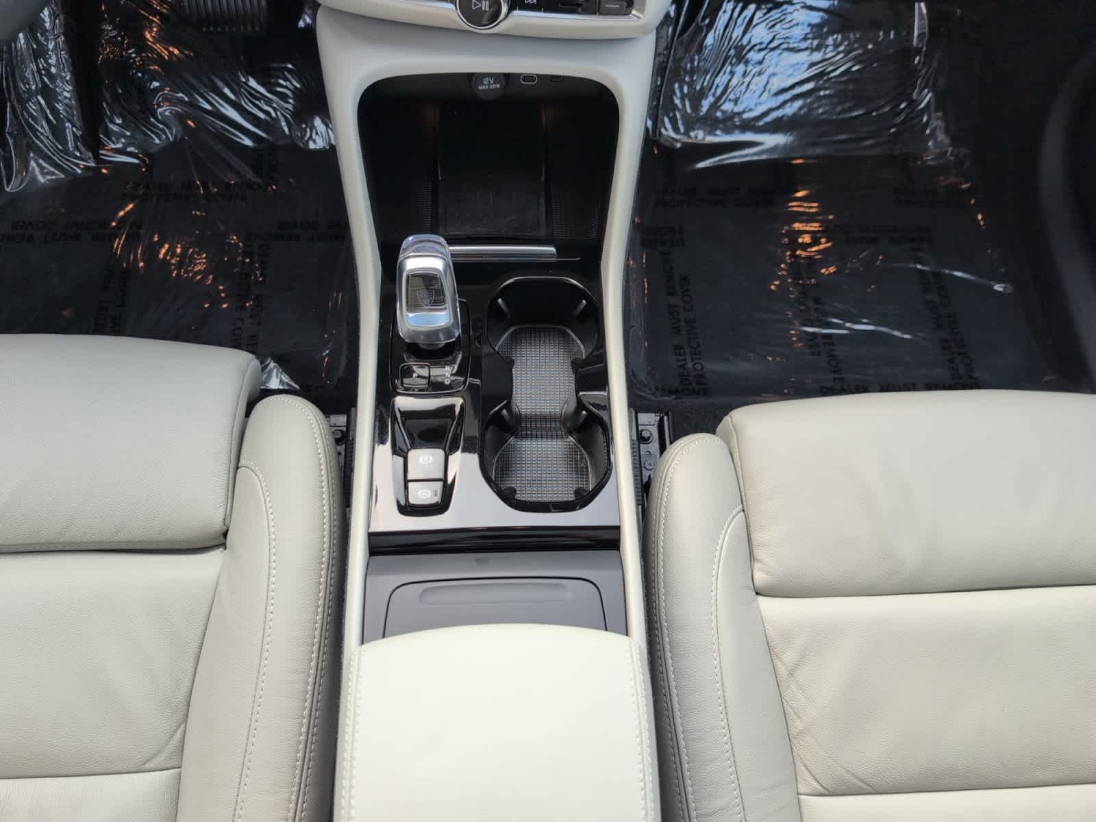 used 2023 Volvo XC40 car, priced at $29,998