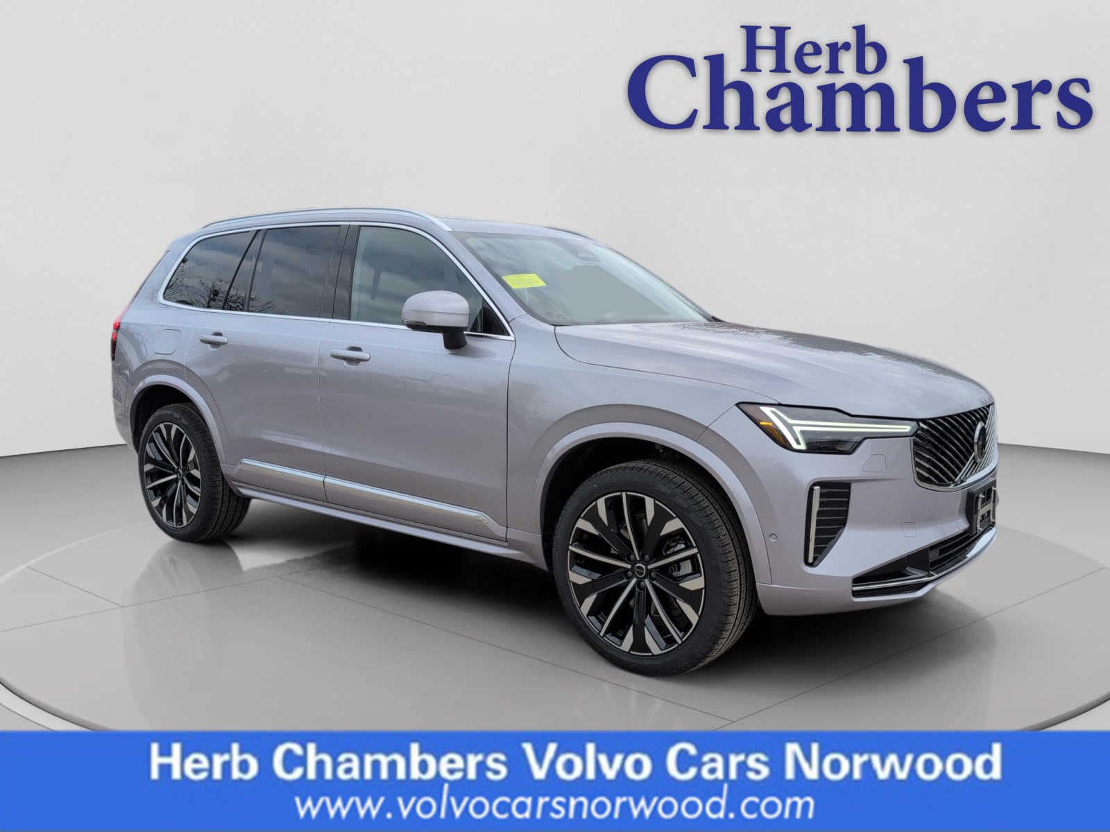 2026 Volvo XC90 Plus's photo