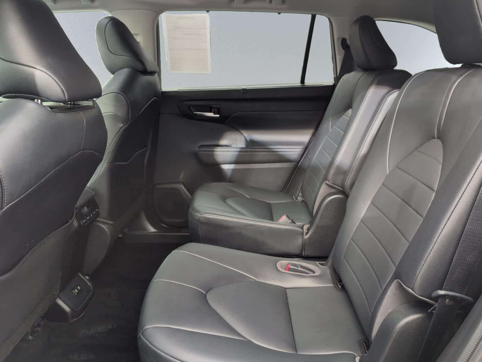 used 2020 Toyota Highlander car, priced at $27,998