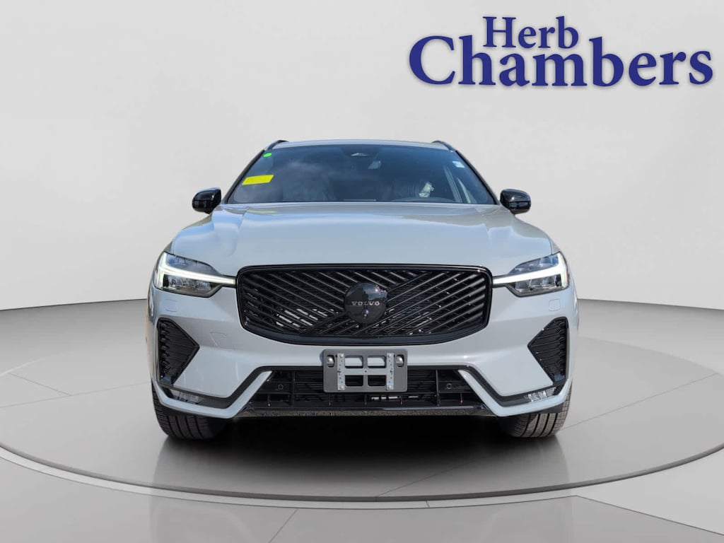 New 2026 Volvo XC60 B5 Ultra Black Edition SUV