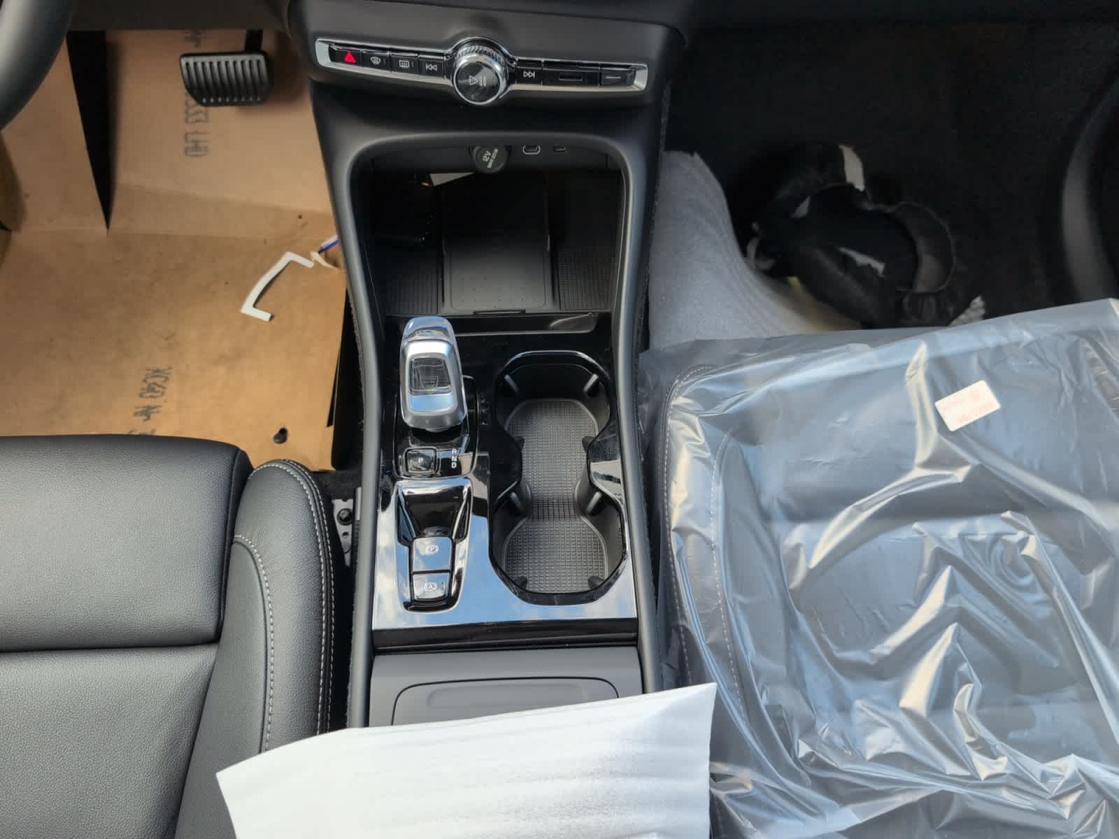 new 2026 Volvo XC40 car, priced at $50,035