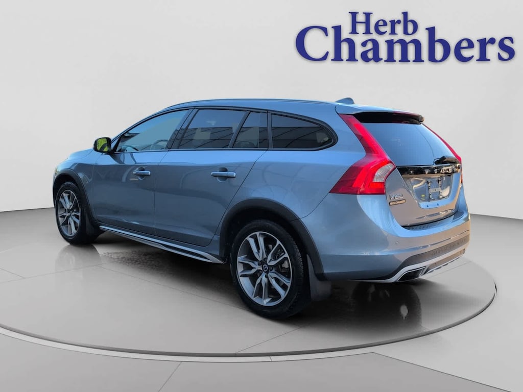 Used 2018 Volvo V60 Cross Country T5 AWD Platinum Wagon