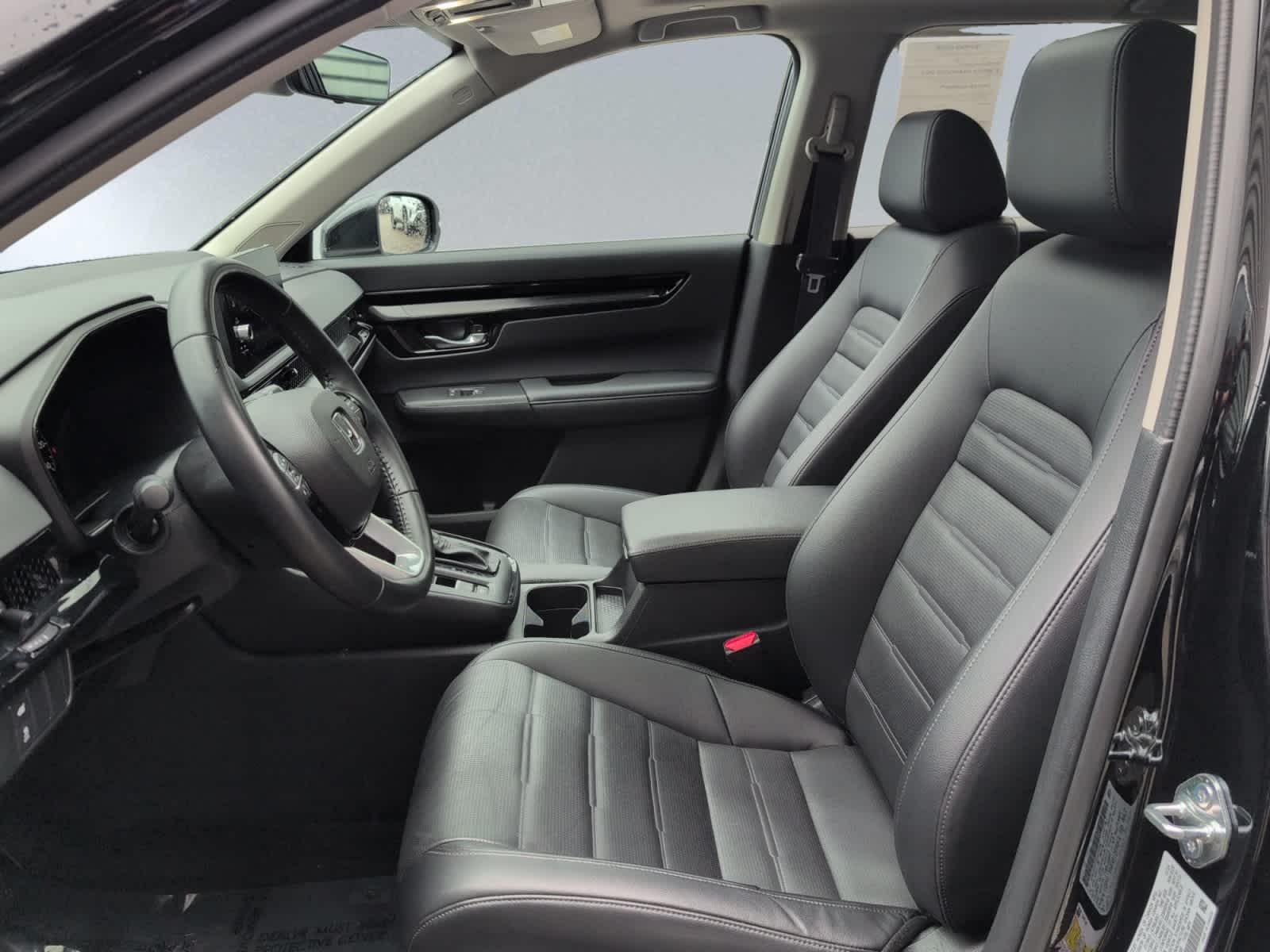 used 2025 Honda CR-V car, priced at $33,998