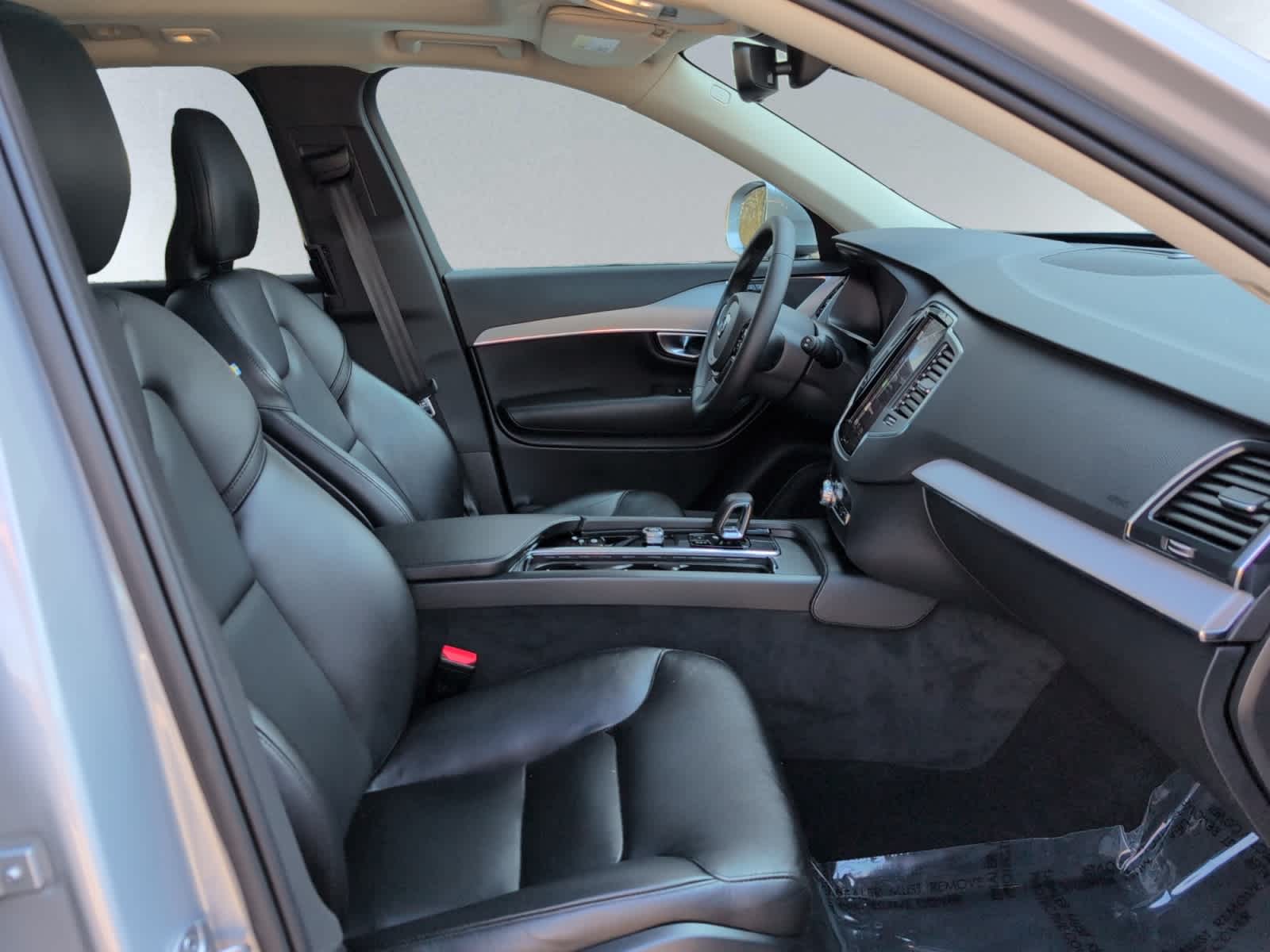 used 2023 Volvo XC90 car, priced at $38,996