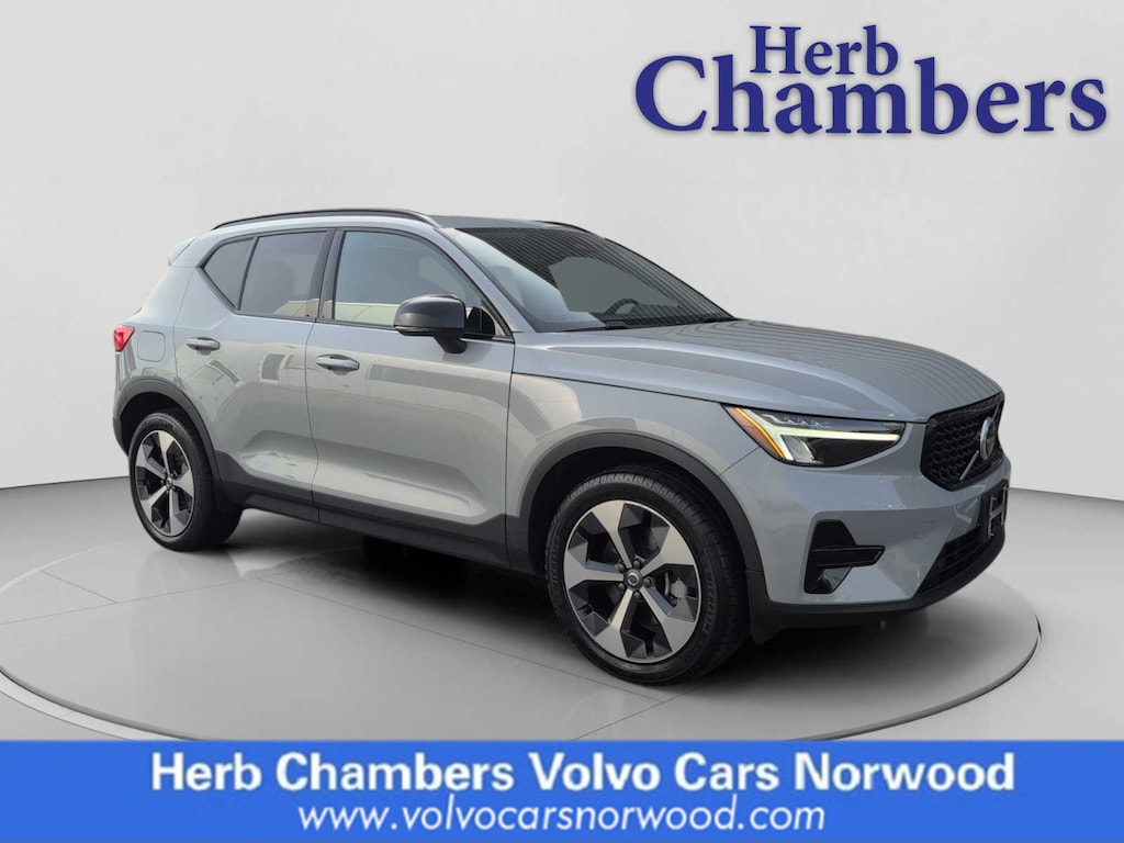 Used 2024 Volvo XC40 B5 Core Bright SUV