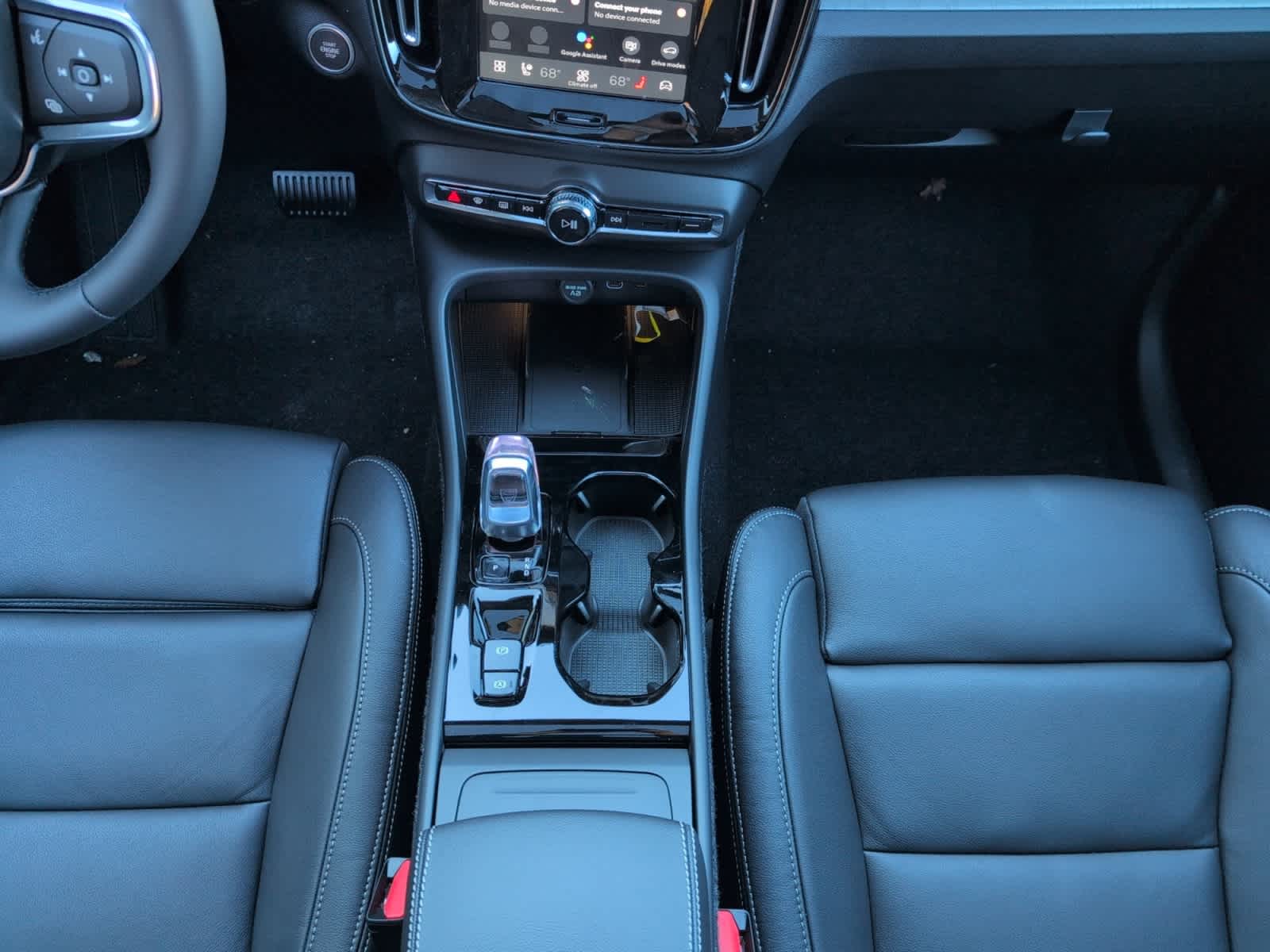 new 2026 Volvo XC40 car, priced at $49,925