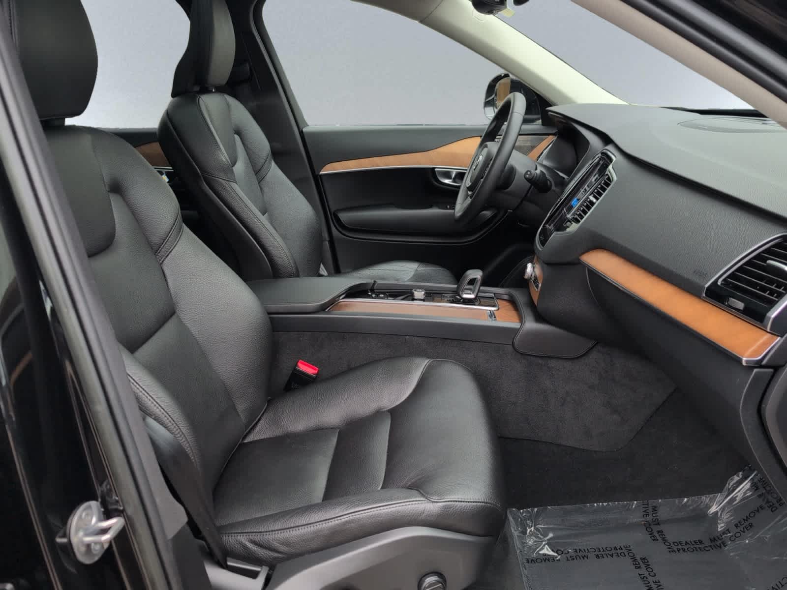 used 2023 Volvo XC90 car, priced at $40,998