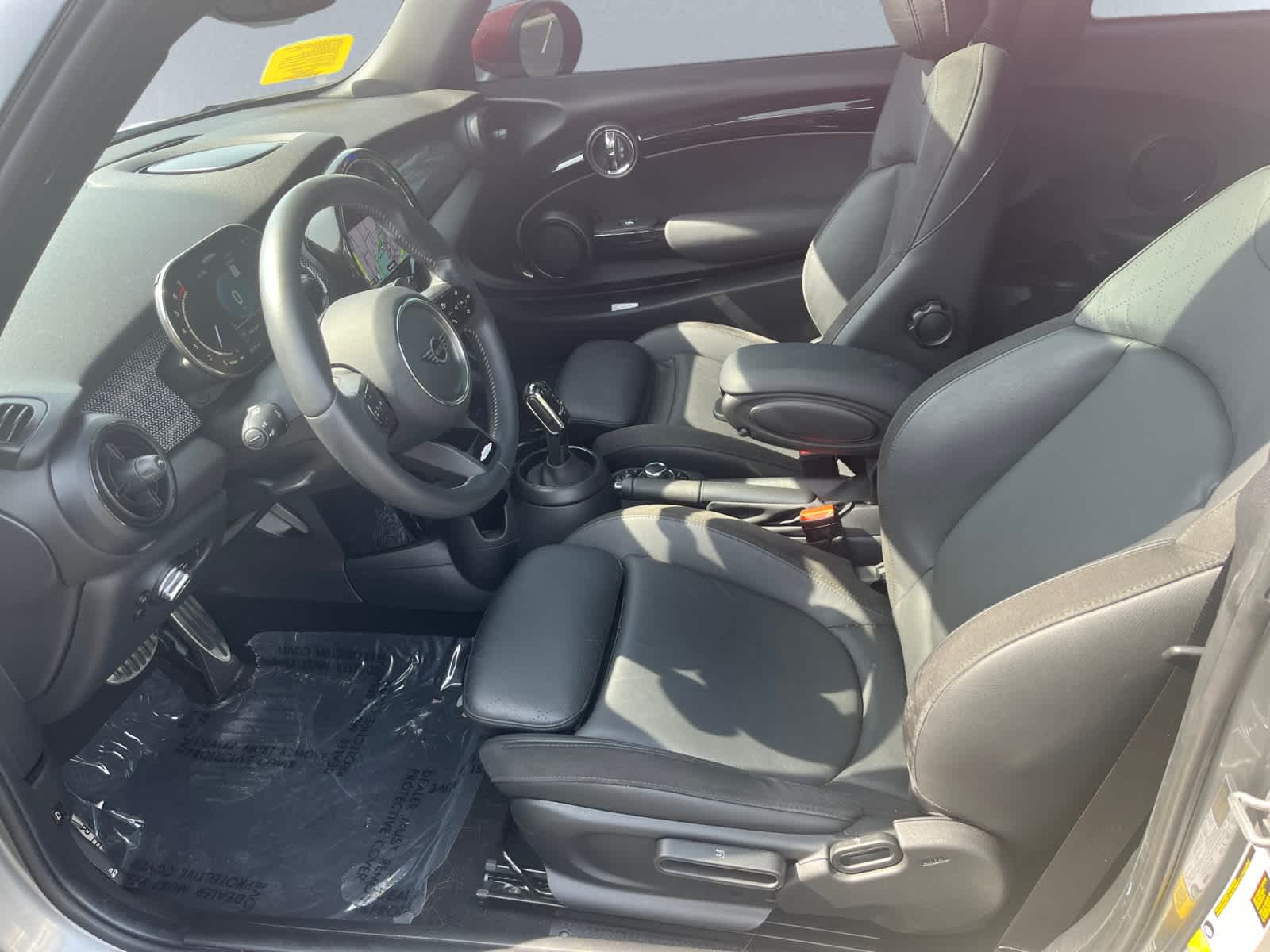 used 2024 MINI Hardtop 2 Door car, priced at $29,998