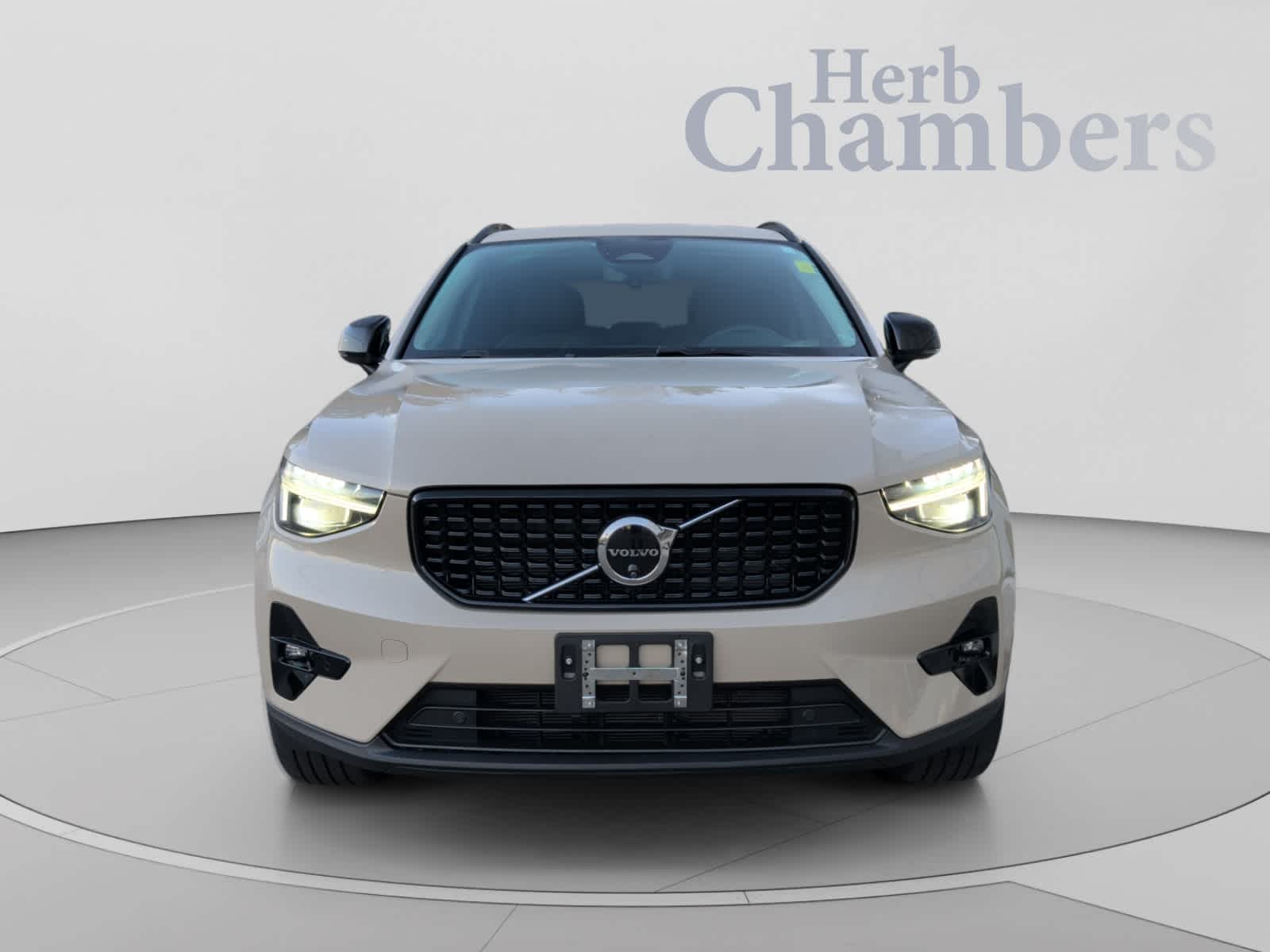 Certified 2025 Volvo XC40 B5 Ultra Dark Theme SUV