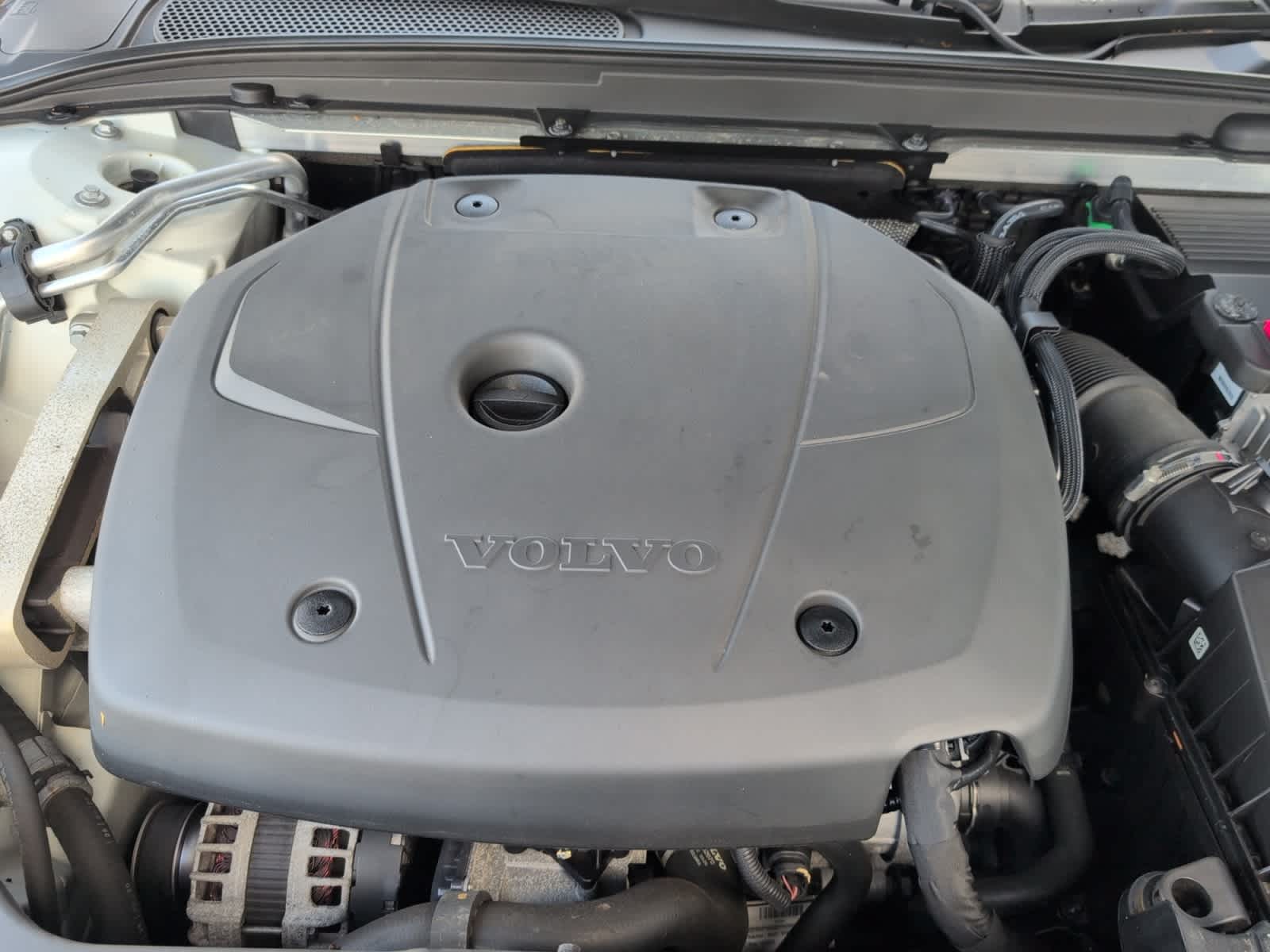 used 2020 Volvo V60 Cross Country car, priced at $24,998