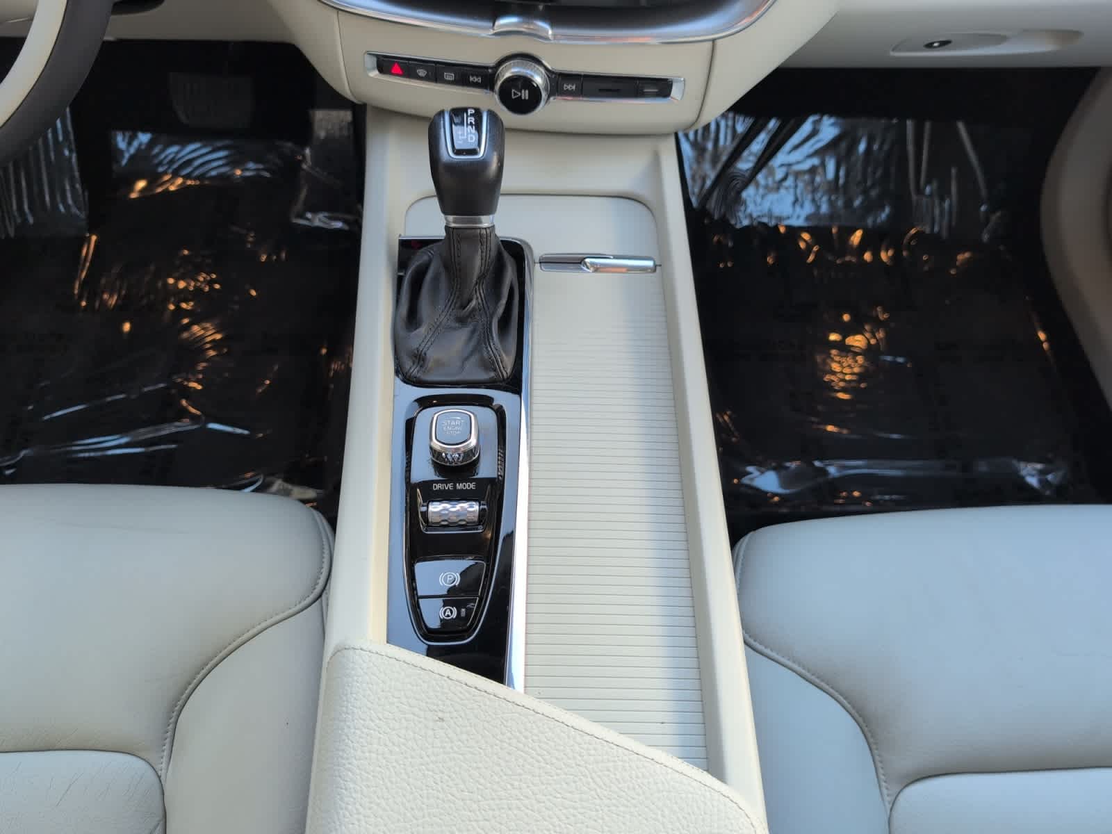 used 2019 Volvo XC60 car, priced at $23,998