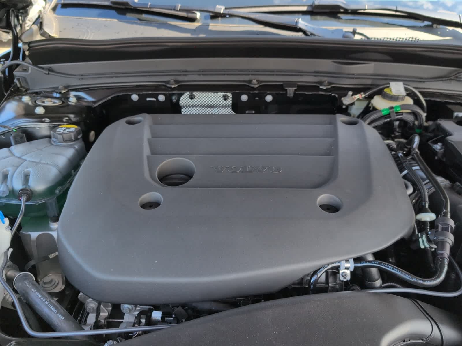 new 2026 Volvo XC40 car, priced at $50,035
