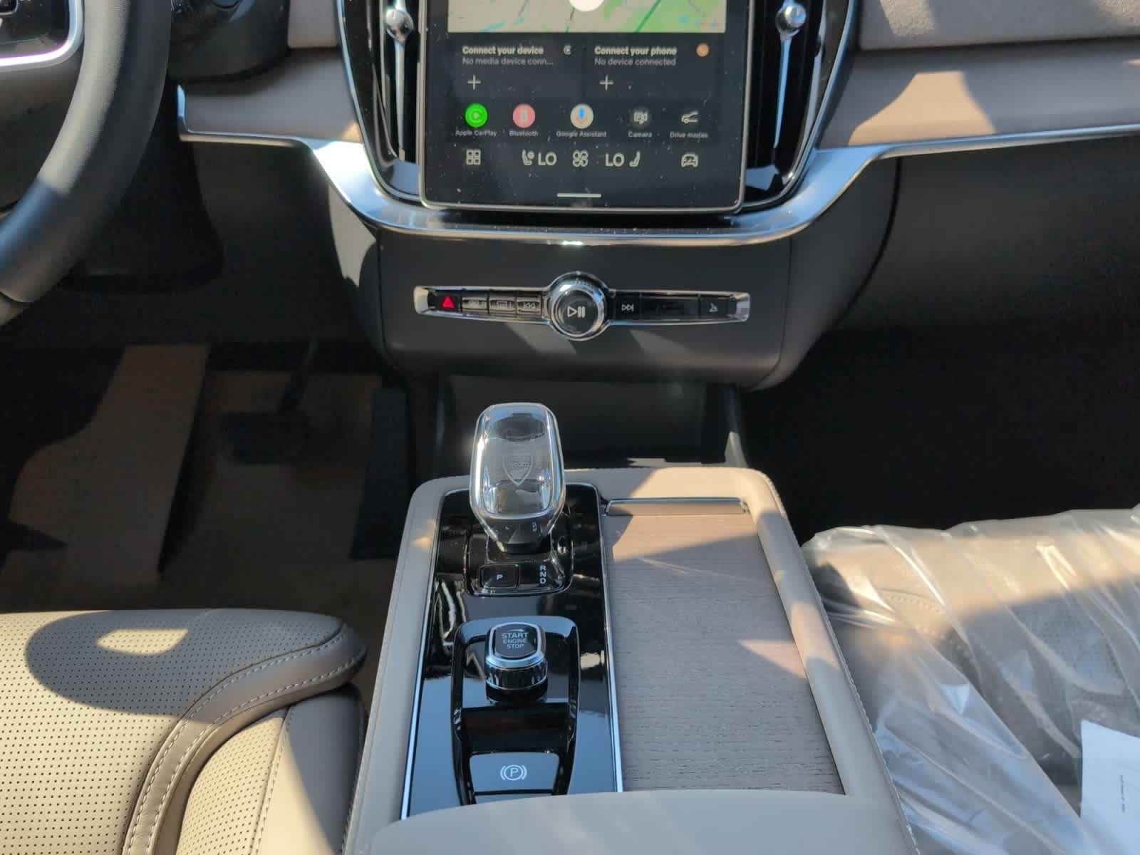 new 2026 Volvo XC90 plug-in hybrid car, priced at $86,130