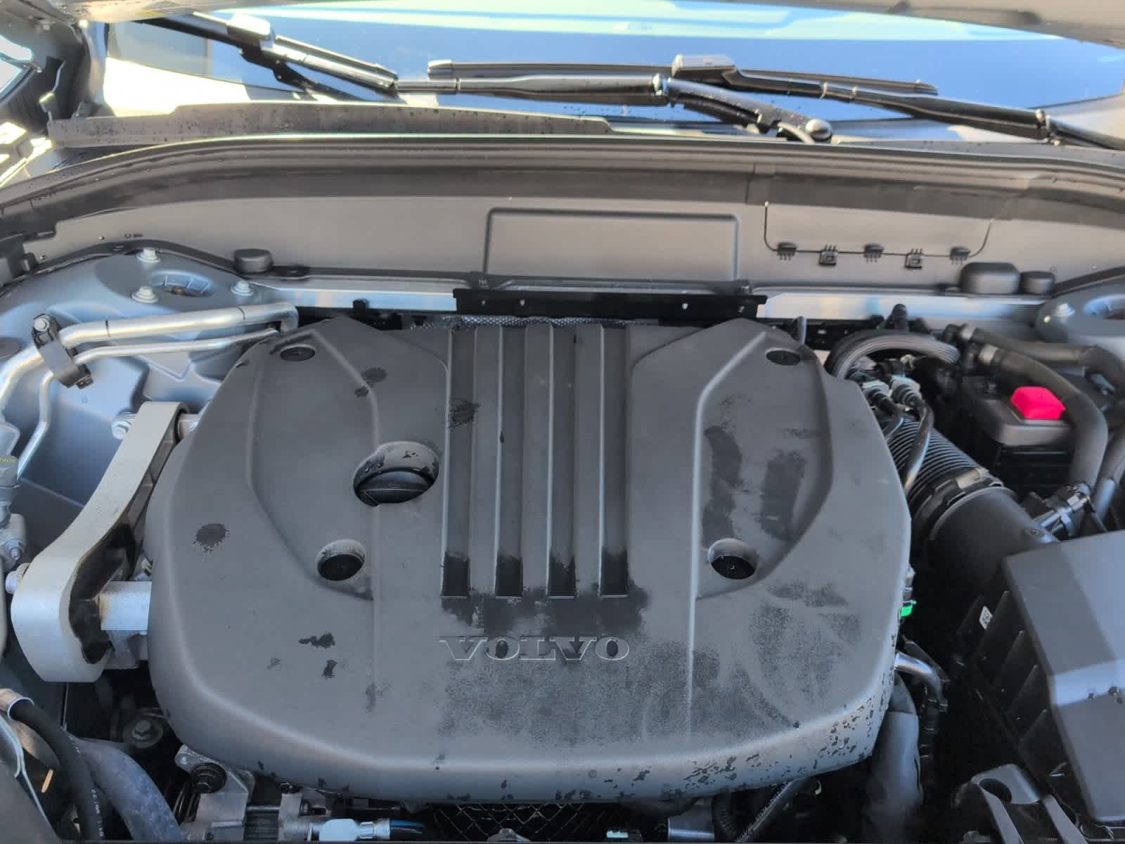 used 2023 Volvo XC60 car, priced at $32,998