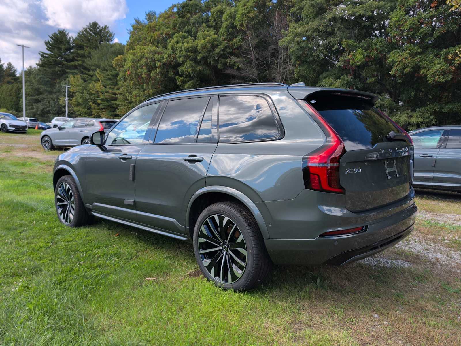 New 2027 Volvo XC90 B6 Ultra Dark Theme 6-Seater SUV